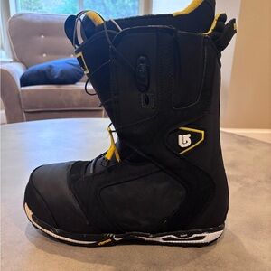 Burton imperial snowboard boots. 10.5. 2012